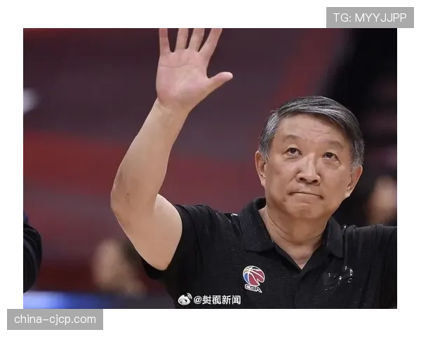 宫鲁鸣执教中国女篮追求现代篮球趋势：高度领先、速度进阶、投射决定